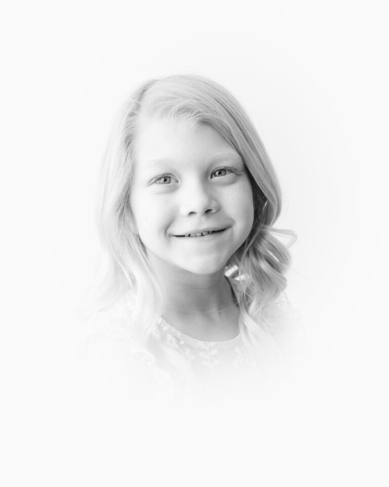 Black and White Portrait by WILLIAMSBURG viRGINIA PHOTOGRAPHER, Dreama Spence.