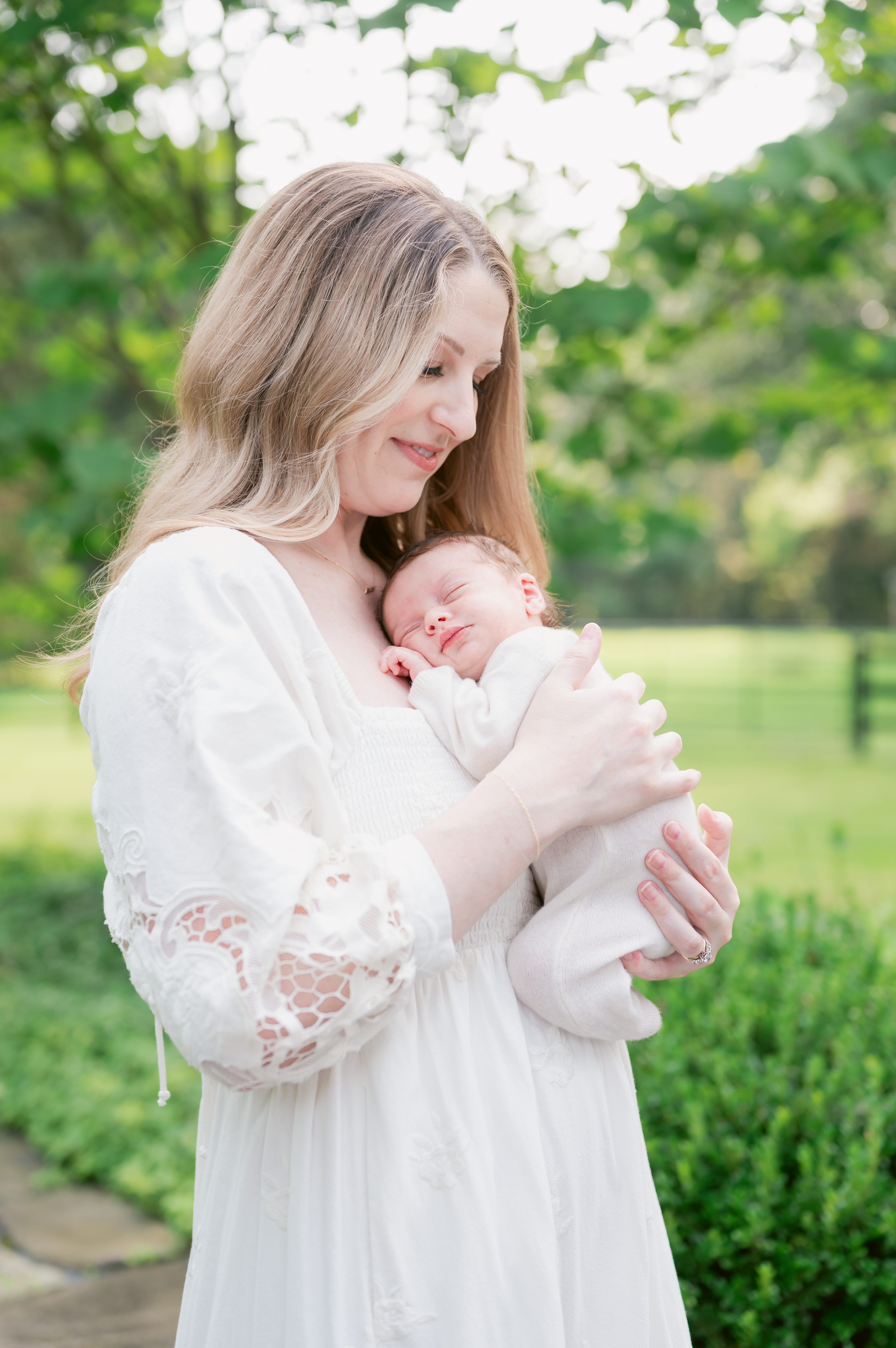 norfolk-newborn-photography-garden-mother-and-baby-083